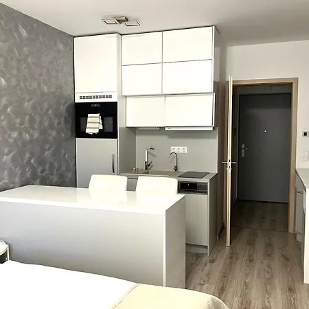 Grandio By Urban Living *